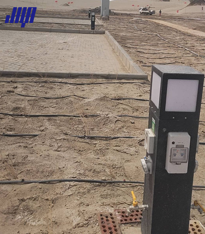 新疆阿克蘇月牙湖沙漠越野基地房車營地 | 極亞智能水電樁落地實景